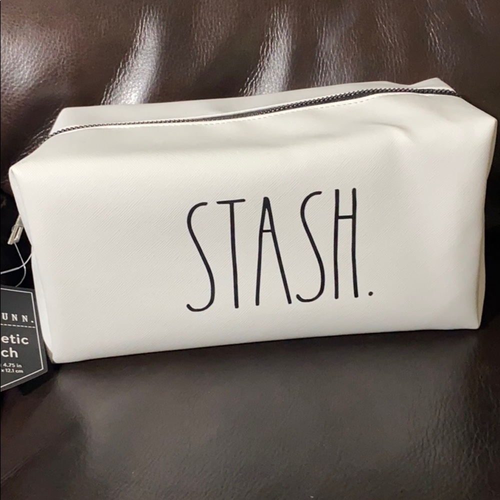 SALE 🔥Rae Dunn cosmetic pouch NWT